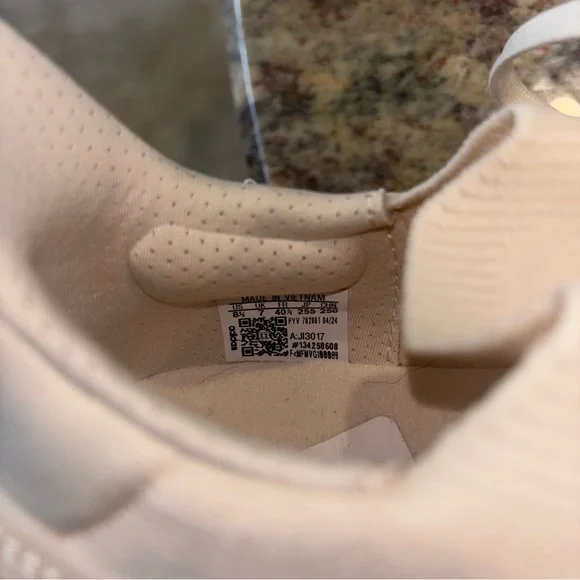 Adidas Ultraboost 5X W NEW - Picture 9 of 9